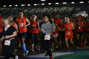 BIB: 26237, 24487, 1993
                            <button type="button" onclick="openModal(10865723)" class="btn btn-primary btn-sm float-right btn-popup" data-toggle="modal" data-target=".modal-high-quality">
                        <i class="fas fa-shopping-cart"></i> Add to Cart
                    </button>
                                            <button type="button" onclick="isThisMe(10865723, true)" class="btn btn-success btn-sm float-right btn-popup btn-isme hidden" data-toggle="tooltip" data-placement="bottom" title="นี่คือรูปของคุณใช่ไหม คลิกที่นี่เพื่อเอาเข้าอัลบั้ม">
                        <i class="fas fa-plus"></i> Add to album
                    </button>
                    <button type="button" onclick="isThisMe(10865723, false)" class="btn btn-warning btn-sm float-right btn-popup btn-isnotme hidden">
                        <i class="fas fa-ban"></i> Remove from album
                    </button>
